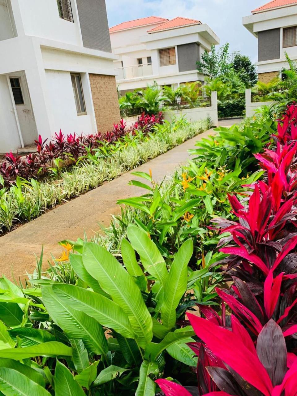 Mizzle Exotica Lonavala Apartment Exterior photo